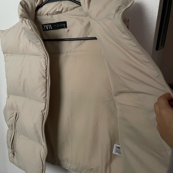 Zara Beige Gilet Double faced Cropped Light Tan Puffer Vest NEW - Picture 6 of 13